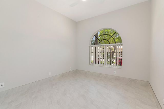 9119 Bay Point Circle, West Palm Beach, FL 33411
