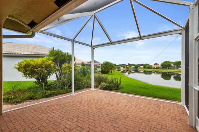 9119 Bay Point Circle, West Palm Beach, FL 33411