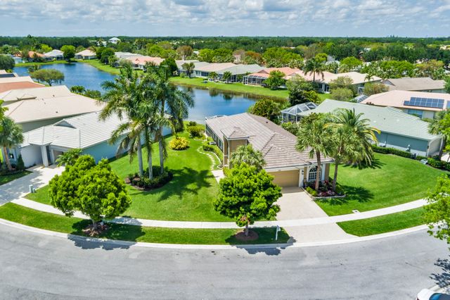 9119 Bay Point Circle, West Palm Beach, FL 33411