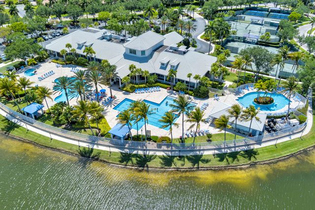 9119 Bay Point Circle, West Palm Beach, FL 33411
