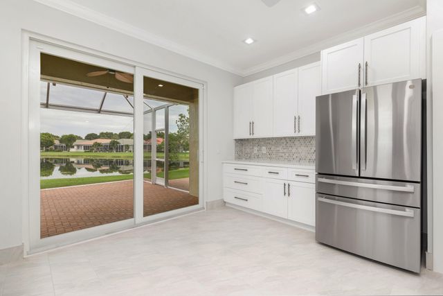 9119 Bay Point Circle, West Palm Beach, FL 33411