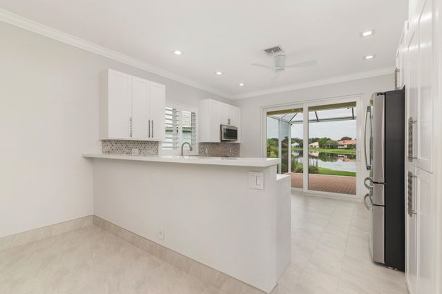 9119 Bay Point Circle, West Palm Beach, FL 33411