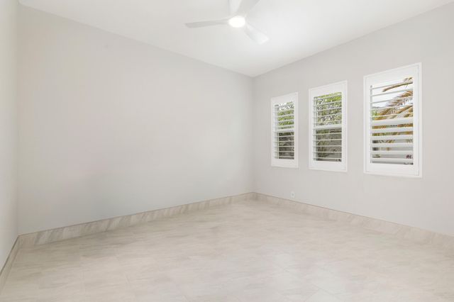 9119 Bay Point Circle, West Palm Beach, FL 33411