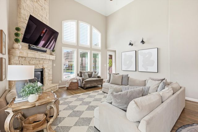 4001 Silk Vine Court, Roanoke, TX 76262