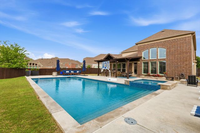 4001 Silk Vine Court, Roanoke, TX 76262