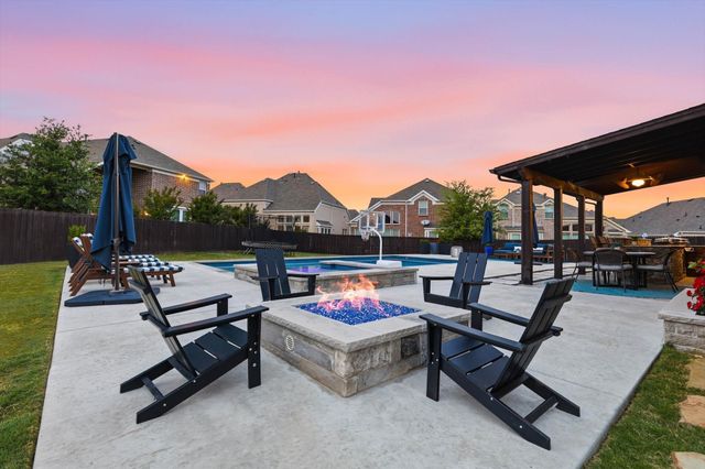 4001 Silk Vine Court, Roanoke, TX 76262