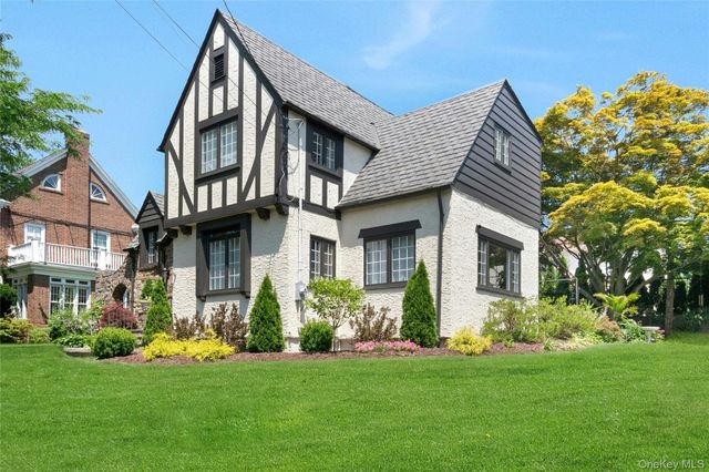 22 Alden Avenue, Yonkers, NY 10710