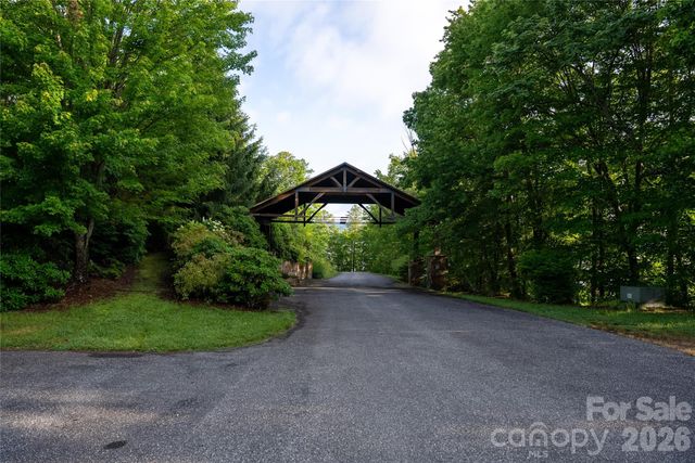 00 Lone Oak Ridge 42, Franklin, NC 28734