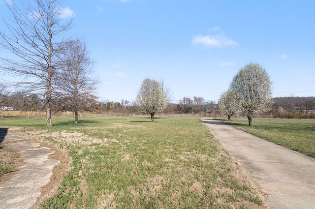 4796 Bluebird Rd, Lebanon, TN 37090