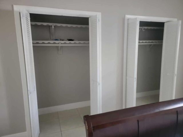 2100 N Diana Dr 107, Hallandale Beach, FL 33009