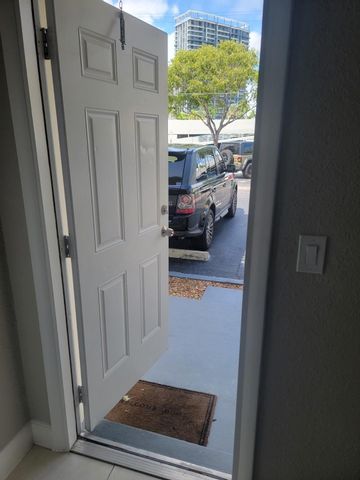 2100 N Diana Dr 107, Hallandale Beach, FL 33009