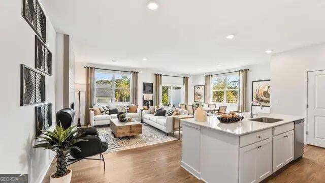 7278 Sherwood Square Drive 18, Flowery Branch, GA 30542