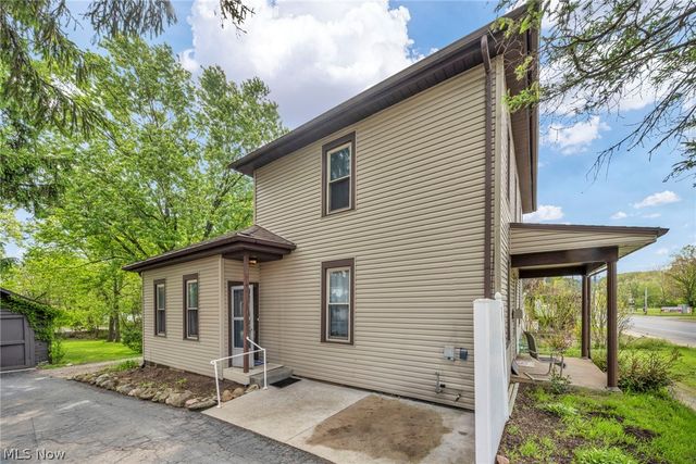 22 Main Street S, Navarre, OH 44662