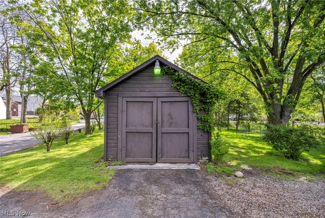 22 Main Street S, Navarre, OH 44662