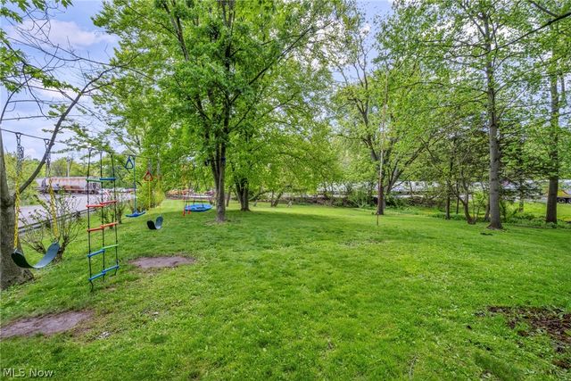 22 Main Street S, Navarre, OH 44662