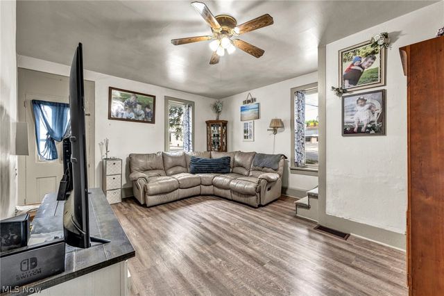 22 Main Street S, Navarre, OH 44662