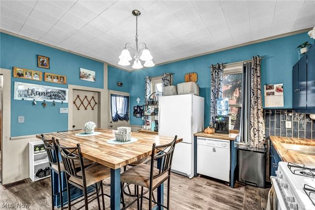 22 Main Street S, Navarre, OH 44662