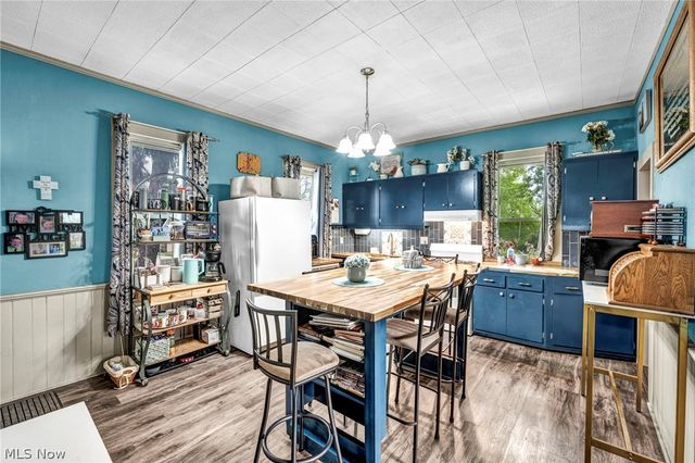 22 Main Street S, Navarre, OH 44662