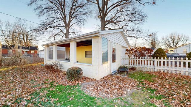 2315 E Illinois Street, Evansville, IN 47711