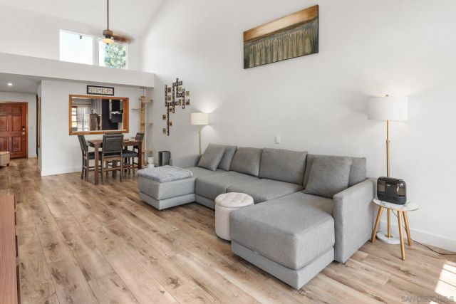 8647 Circle R Valley Ln, Escondido, CA 92026