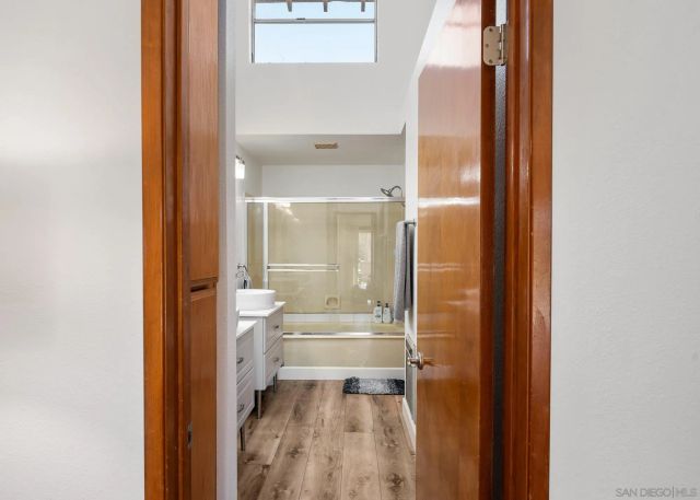 8647 Circle R Valley Ln, Escondido, CA 92026