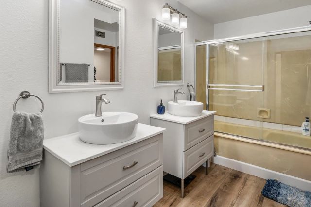 8647 Circle R Valley Ln, Escondido, CA 92026