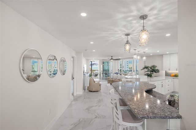 5880 MIDNIGHT PASS ROAD 511, Sarasota, FL 34242