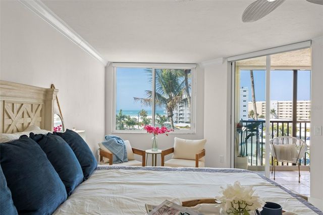 5880 MIDNIGHT PASS ROAD 511, Sarasota, FL 34242