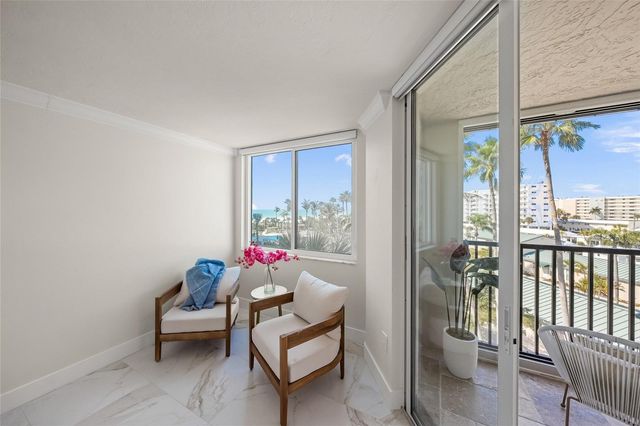 5880 MIDNIGHT PASS ROAD 511, Sarasota, FL 34242