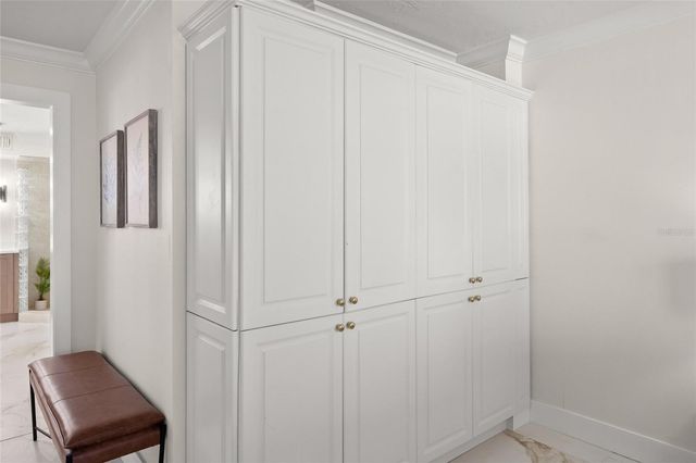 5880 MIDNIGHT PASS ROAD 511, Sarasota, FL 34242