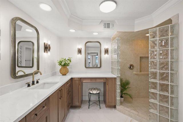 5880 MIDNIGHT PASS ROAD 511, Sarasota, FL 34242