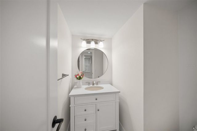 5880 MIDNIGHT PASS ROAD 511, Sarasota, FL 34242