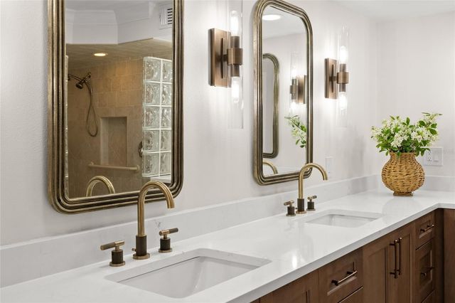 5880 MIDNIGHT PASS ROAD 511, Sarasota, FL 34242