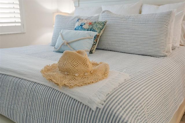 5880 MIDNIGHT PASS ROAD 511, Sarasota, FL 34242