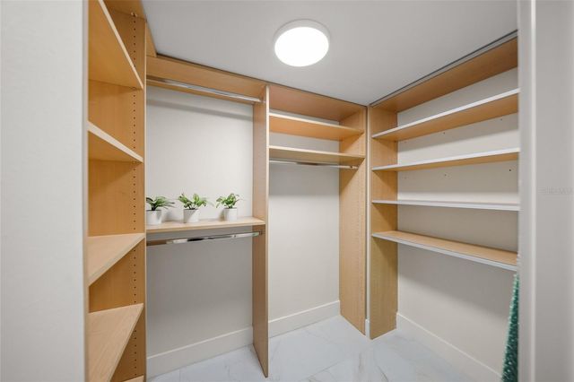 5880 MIDNIGHT PASS ROAD 511, Sarasota, FL 34242