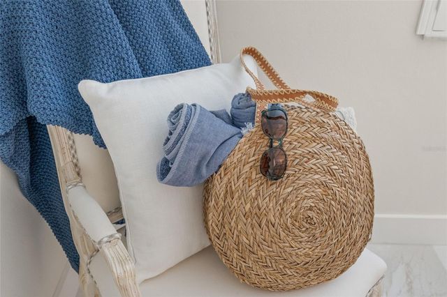 5880 MIDNIGHT PASS ROAD 511, Sarasota, FL 34242