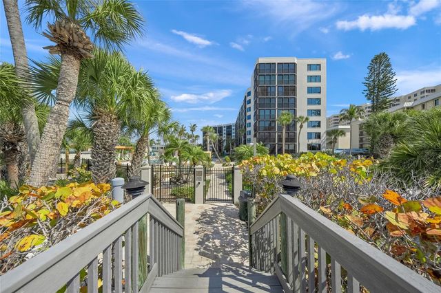 5880 MIDNIGHT PASS ROAD 511, Sarasota, FL 34242