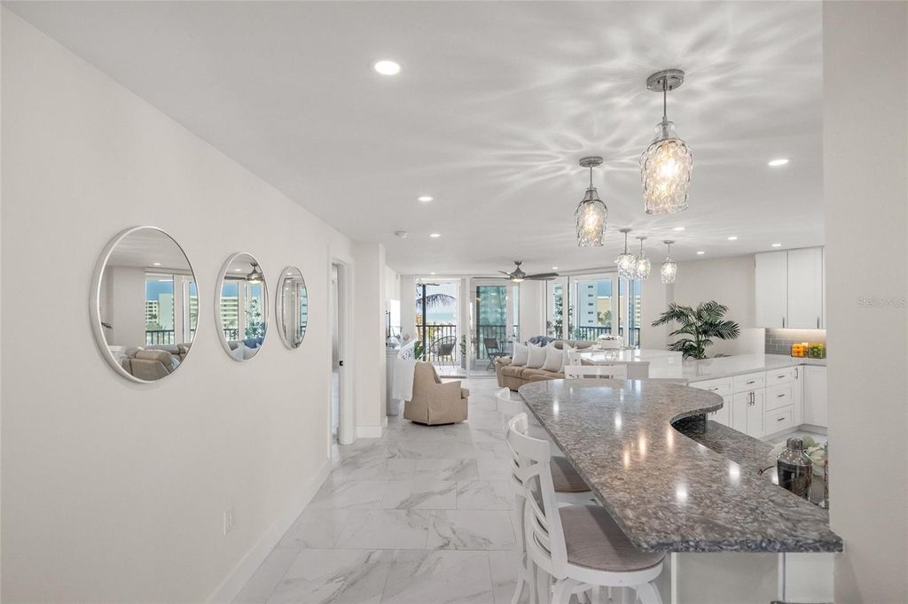 Image 17 of property listing at 5880 MIDNIGHT PASS ROAD 511, Sarasota, FL 34242