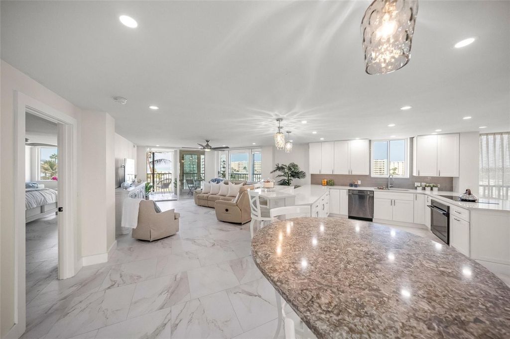 Image 18 of property listing at 5880 MIDNIGHT PASS ROAD 511, Sarasota, FL 34242