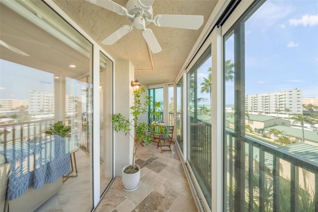 Image 33 of property listing at 5880 MIDNIGHT PASS ROAD 511, Sarasota, FL 34242