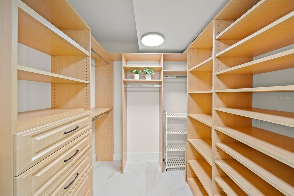 Image 44 of property listing at 5880 MIDNIGHT PASS ROAD 511, Sarasota, FL 34242