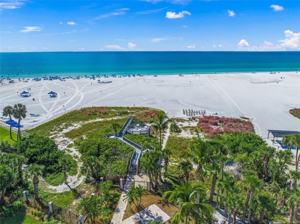 Image 67 of property listing at 5880 MIDNIGHT PASS ROAD 511, Sarasota, FL 34242