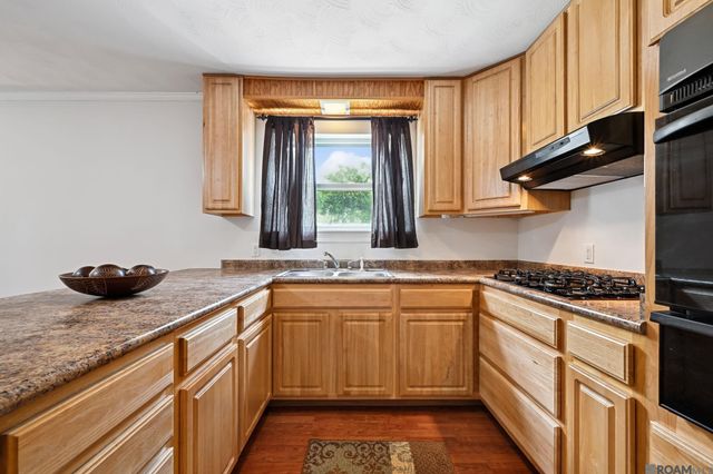 5001 Avron Dr, Metairie, LA 70006