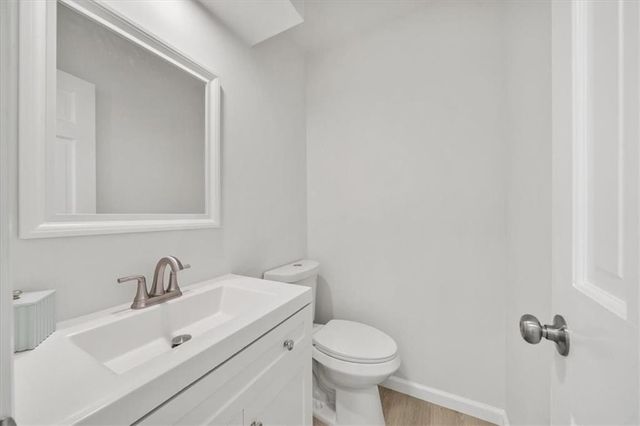 818 W 122nd Terrace, Kansas City, MO 64145