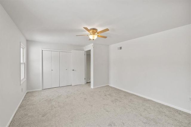 818 W 122nd Terrace, Kansas City, MO 64145