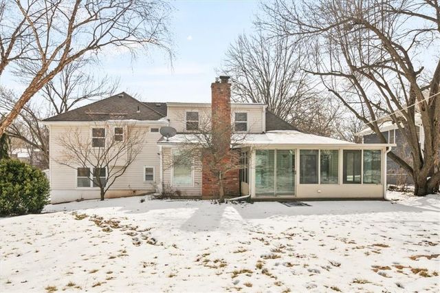 818 W 122nd Terrace, Kansas City, MO 64145