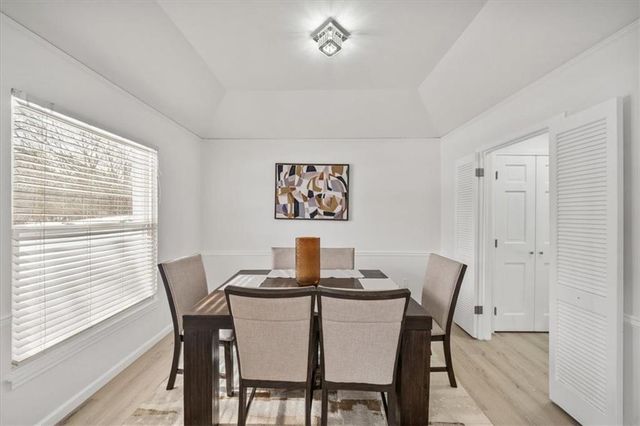 818 W 122nd Terrace, Kansas City, MO 64145