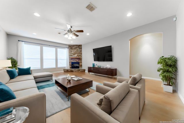 105 WINDING PATH, Boerne, TX 78006