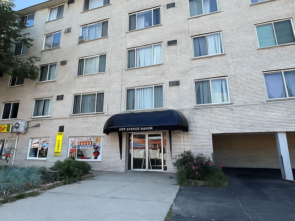 1227 S Harlem Avenue 301, Berwyn, IL 60402