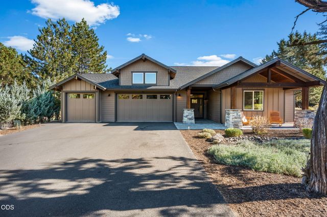 8293 Vireo Court, Redmond, OR 97756